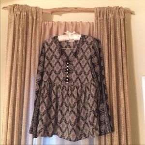 Knox rose maternity shirt